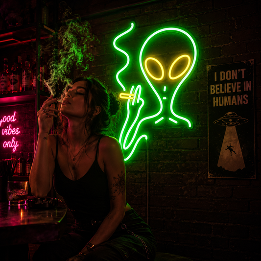 Neon Sign "Chill & Smoke" Stylish Bar Wall Décor